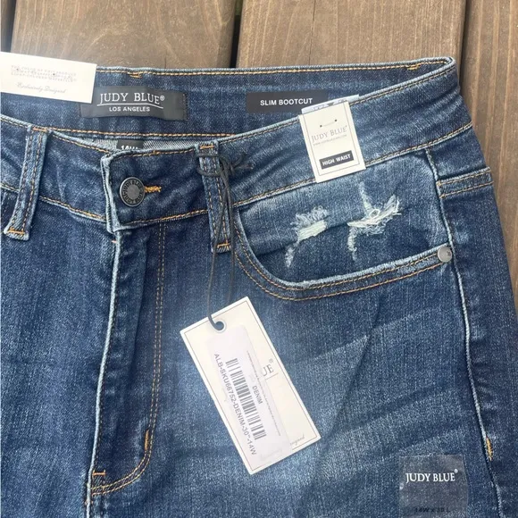 NWT Judy Blue Slim Bootcut Jeans