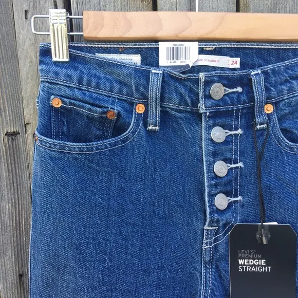 NWT Levi’s Wedgie Fit Straight Utility Jean Blue 24