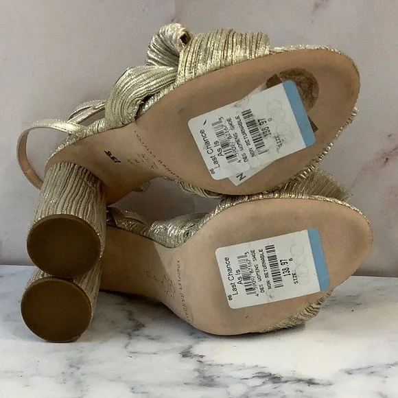 NWT Loeffler Randal Gold Metallic Knotted Bow Sandals Size 6