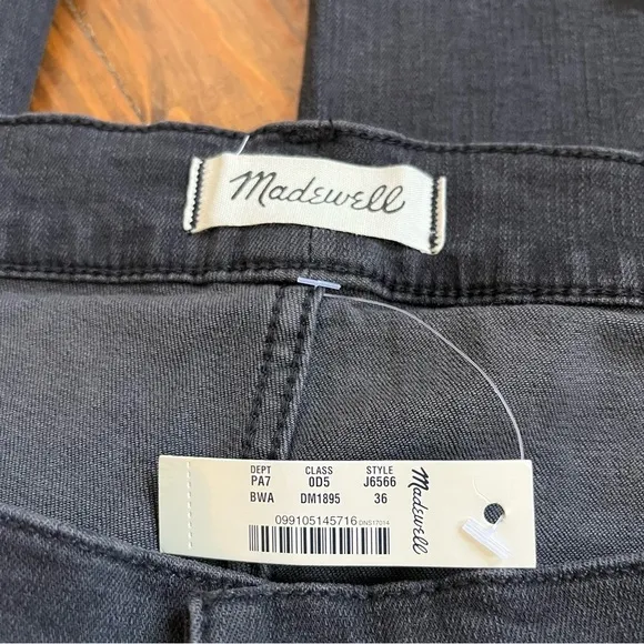NWT Madewell Cali Demi-Boot Jeans in Berkeley Black Chewed-Hem Edition in 36