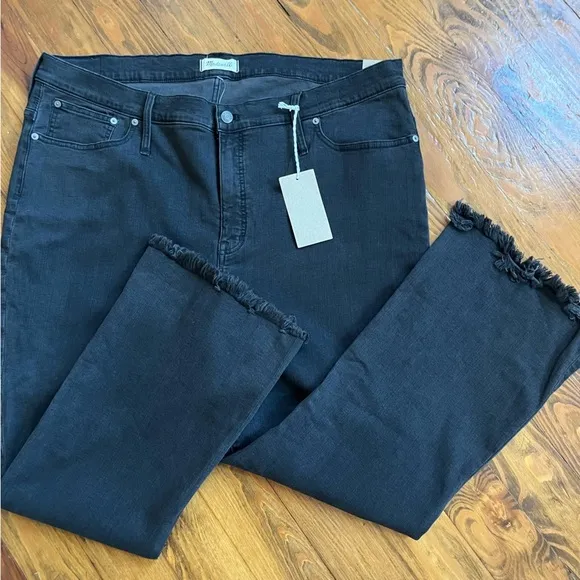 NWT Madewell Cali Demi-Boot Jeans in Berkeley Black Chewed-Hem Edition in 36