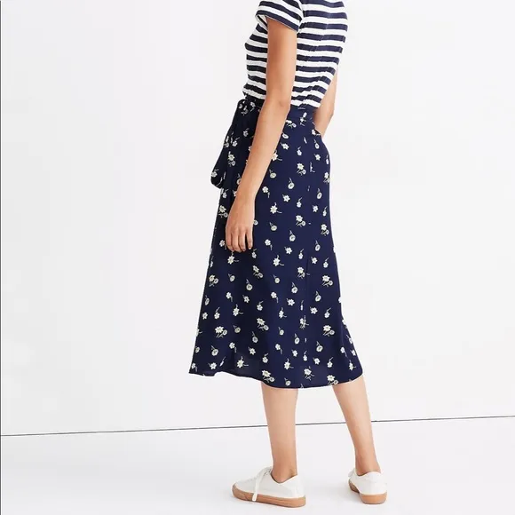 NWT - Madewell Tulip-Hem Wrap Skirt in Floral Heyday - Size 0