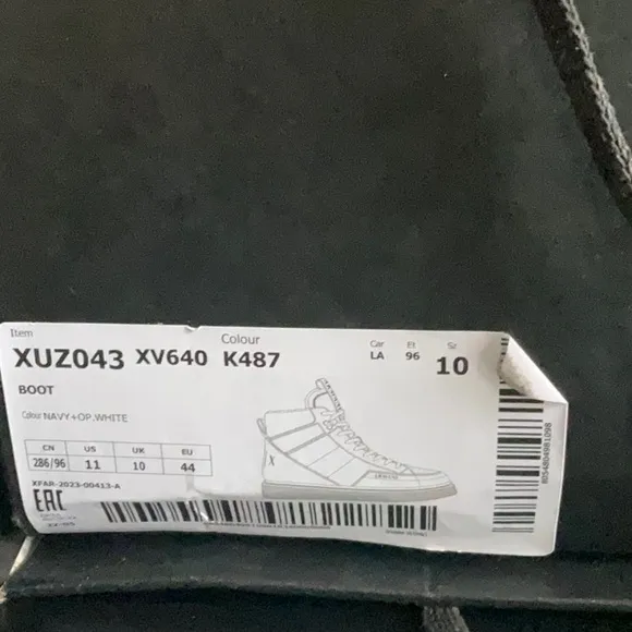 NWT Men’s Armani Exchange Navy and White High-Top Boots