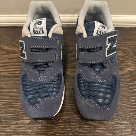NWT New Balance Kids 574 Sneakers Navy Blue White Sz 2