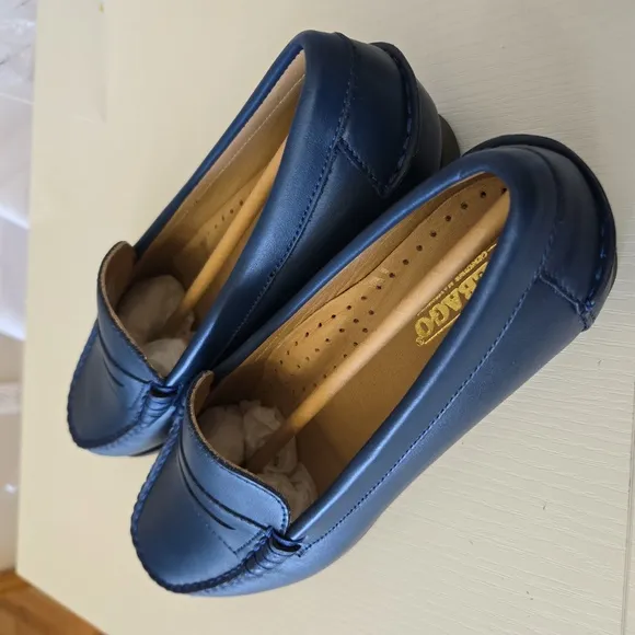 NWT Sebago Danielle Pop Leather Penny Loafers Womens Size 8