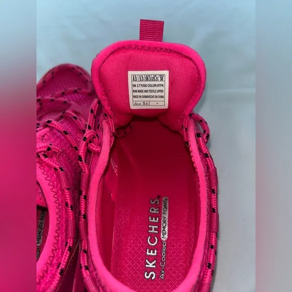 NWT Skechers Street Muno Sneaker