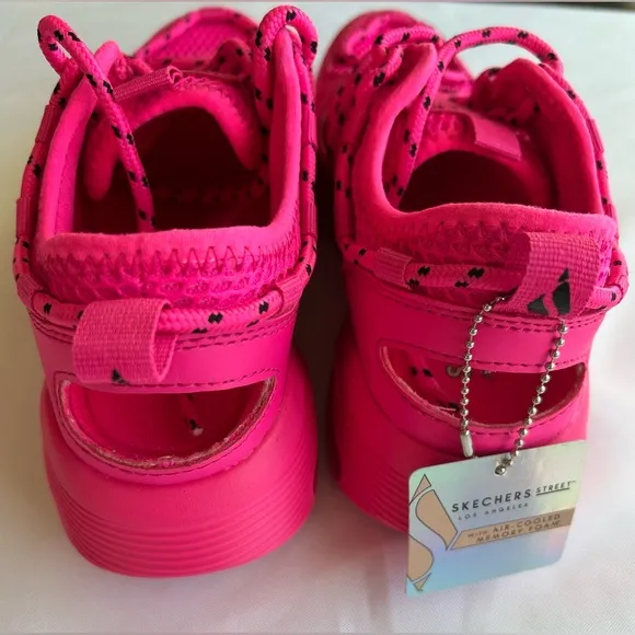 NWT Skechers Street Muno Sneaker