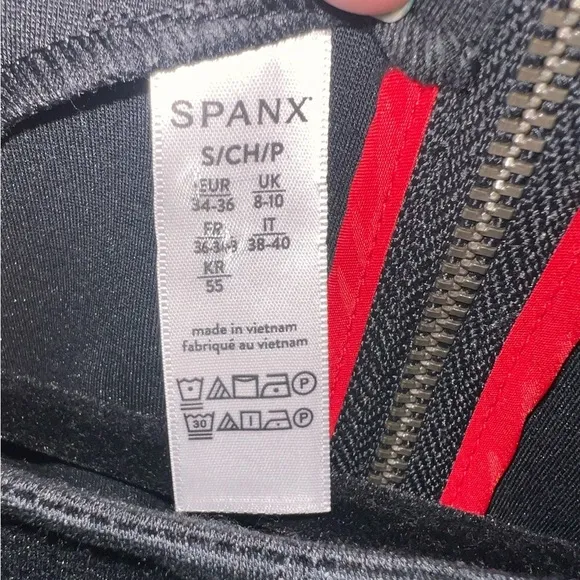 {NWT SPANX Perfect Fit &amp; Flare Dress in Black Size Small}