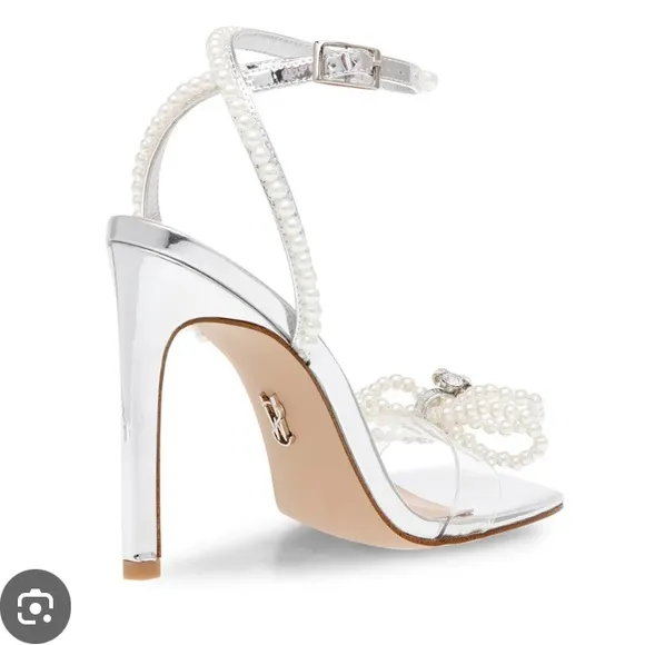 NWT Steve Madden Unleashed-P Pearl Bow Wrap Around Heel Sandals Size 10.