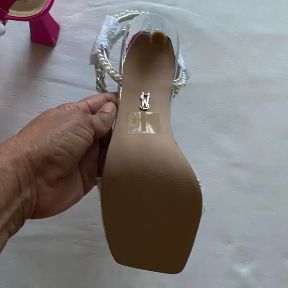 NWT Steve Madden Unleashed-P Pearl Bow Wrap Around Heel Sandals Size 10.