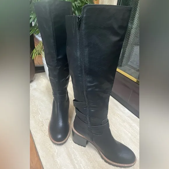 NWT Sun   Stone Women’s Viviana High Boots