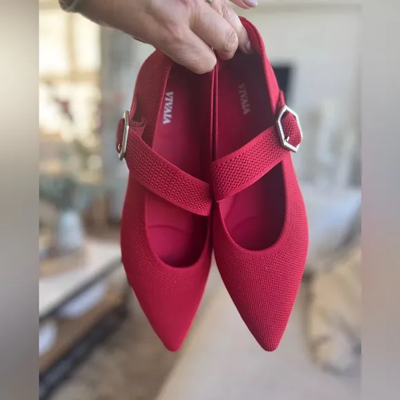 NWT VIVAIA Pointed-toe Mary-Jane Ballet Flats (Maria) in Ruby Red