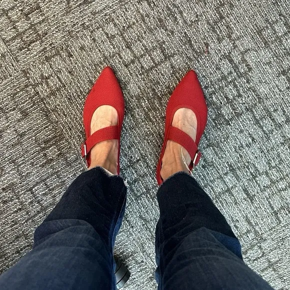 NWT VIVAIA Pointed-toe Mary-Jane Ballet Flats (Maria) in Ruby Red
