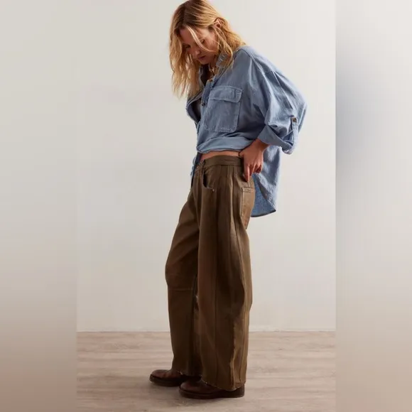 NWT We The Free Good Luck Barrel Coated Jeans 27 New Moon Brown