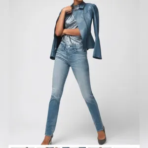 NWT  White House black market High-Rise Everyday Soft Slim Jeans With Slit