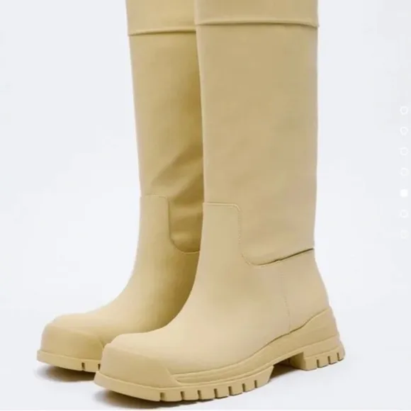 NWT Zara waxed flat knee high boots/ 6.5