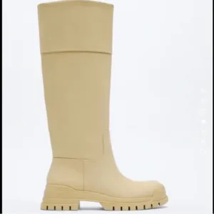 NWT Zara waxed flat knee high boots/ 6.5