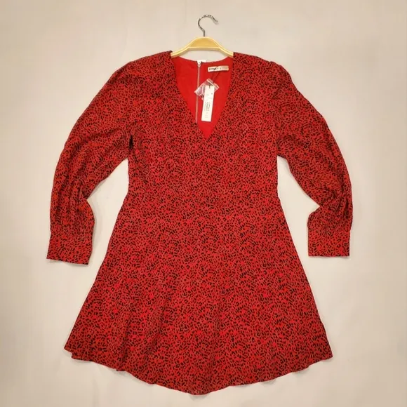 NWT$330 Alice   Olivia Polly Red Leopard Long Sleeved Fit &amp; Flare Mini Dress 10