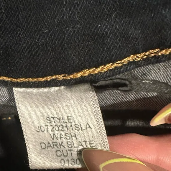 Nwt:Veronica Beard Jeans Carolyn 10” Baby Boot Crop Jeans