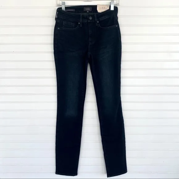 NYDJ Alina Jeans in Quentin Size: 00 NEW