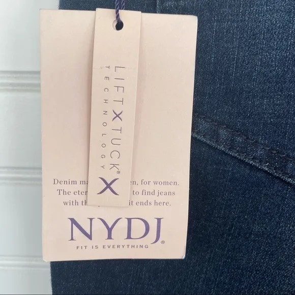 NYDJ Alina Jeans in Quentin Size: 00 NEW