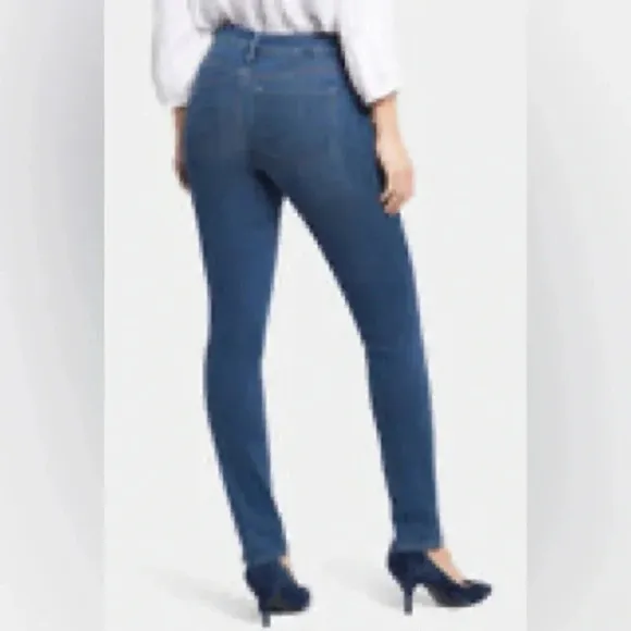 NYDJ Alina Lift &amp; Tuck Legging Jeans- Size 8- Fit as Size 10