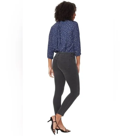NYDJ Size 6 Alina Legging Jeans in Flosom Black Gray Wash NEW