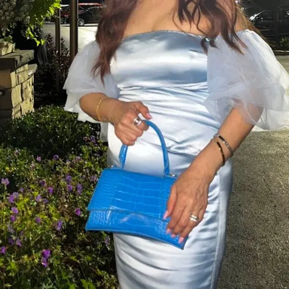 Off shoulder tulle sleeve dress