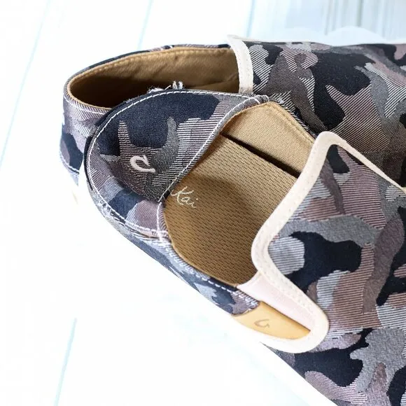 Olu Kai Size 8.5 Pehuea Pa'i camouflage canvas slip on loafer sneaker womens
