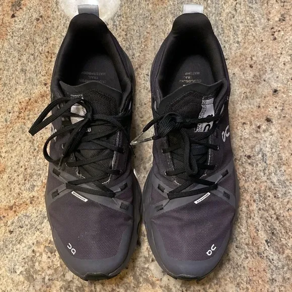 On Cloud Cloudsurfer Trail waterproof women’s 8.5 8 1/2 sneakers black eclipse