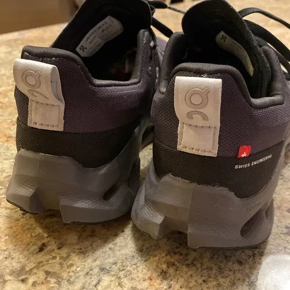 On Cloud Cloudsurfer Trail waterproof women’s 8.5 8 1/2 sneakers black eclipse