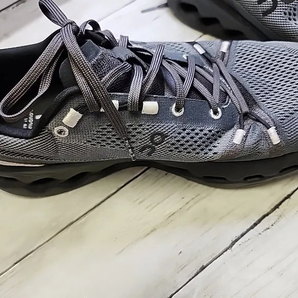 ON Cloudsurfer Trail Running Shoes Mens 11.5 Eclipse/Black LaceUp 3ME10110264