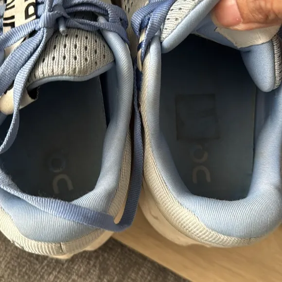 On Cloudsurfer Trail Running Women's Blue Sneakers Size 7 Workout Training