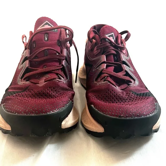 Pegasus Trail 2 Running Hiking Dark Beetroot Sneakers sz 6,5