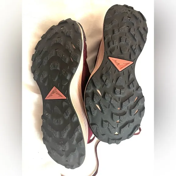 Pegasus Trail 2 Running Hiking Dark Beetroot Sneakers sz 6,5