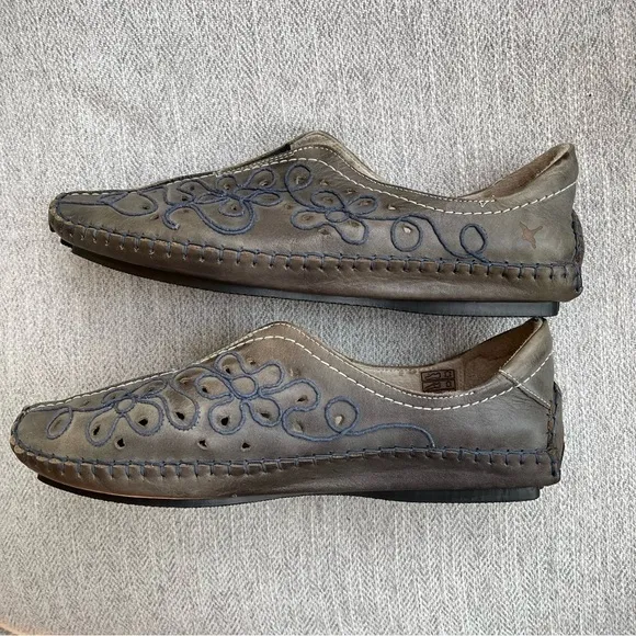 Pikolinos Leather Slip On Flats Perforated Embroidered Comfort Non-Slip 9/9.5