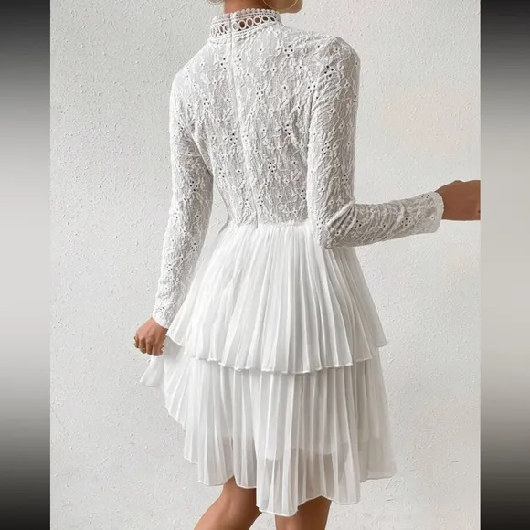 Pleaded white dress
