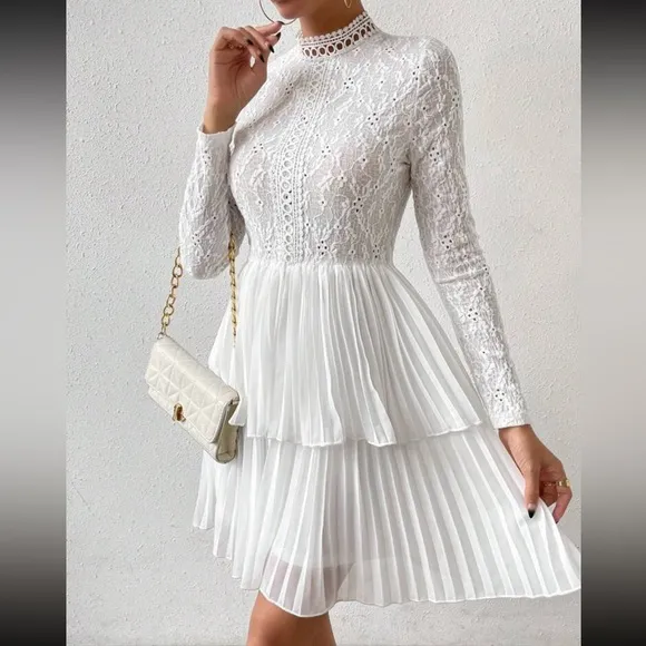 Pleaded white dress