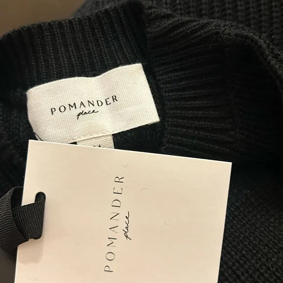 POMANDER PLACEAinsley Knit Dress