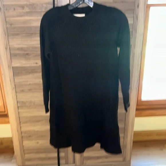 POMANDER PLACEAinsley Knit Dress