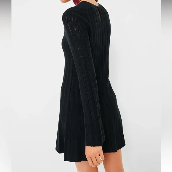 POMANDER PLACEBlack Adi Knit Dress