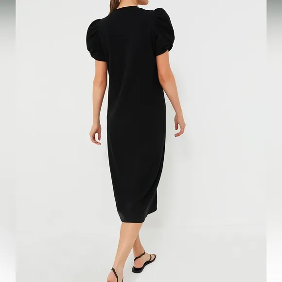 POMANDER PLACEBlack Short Sleeve Vesty Maxi Dress