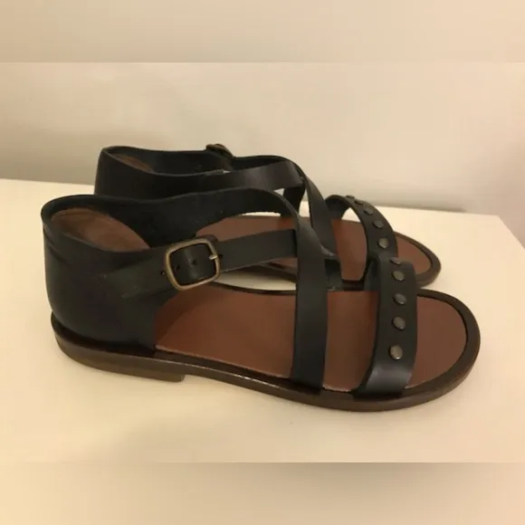 Pèpè criss-cross Sandals Leather New!