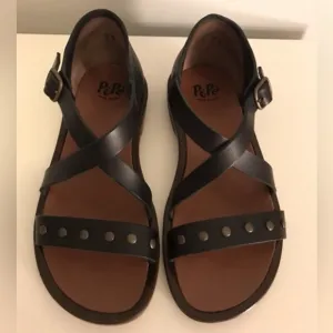 Pèpè criss-cross Sandals Leather New!