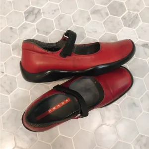 Prada Sport Y2K Vintage Mary Jane Flats size 36/7 Red Black Leather