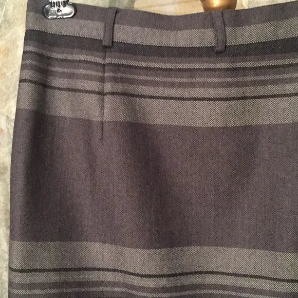 Ralph Lauren 🌹 stunning striped gray skirt