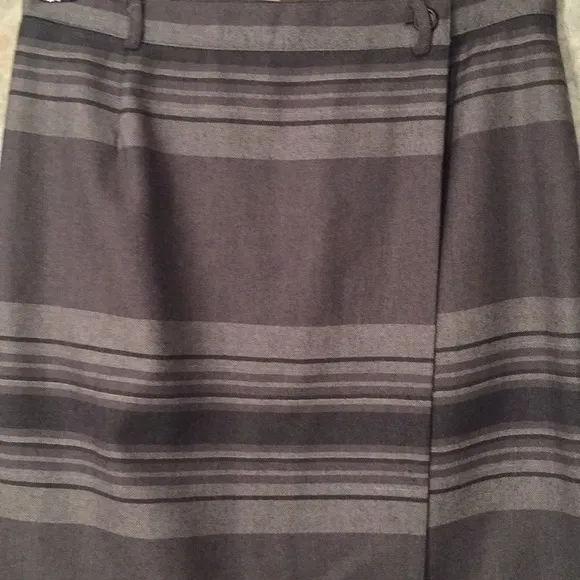 Ralph Lauren 🌹 stunning striped gray skirt