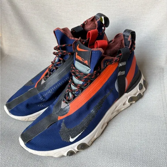 *RARE NIKES* React Runner in Blue Void Team Orange - Men’s 7.5 / Women’s 9.5
