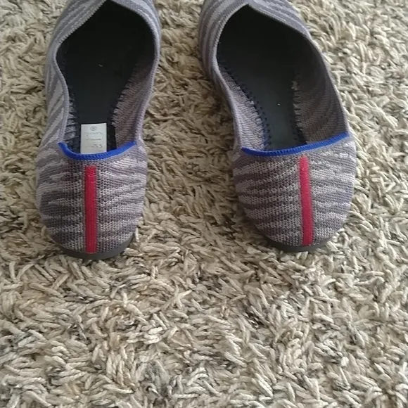 RARE Retired Rothy’s Rothys The Point Gray Zebra Luxury Ballet Flats sz 5