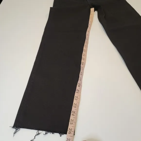 Re/Done 70's High-Rise Stove Pipe Crop Jean Jet Black Raw Hem Size 26 NWT!
